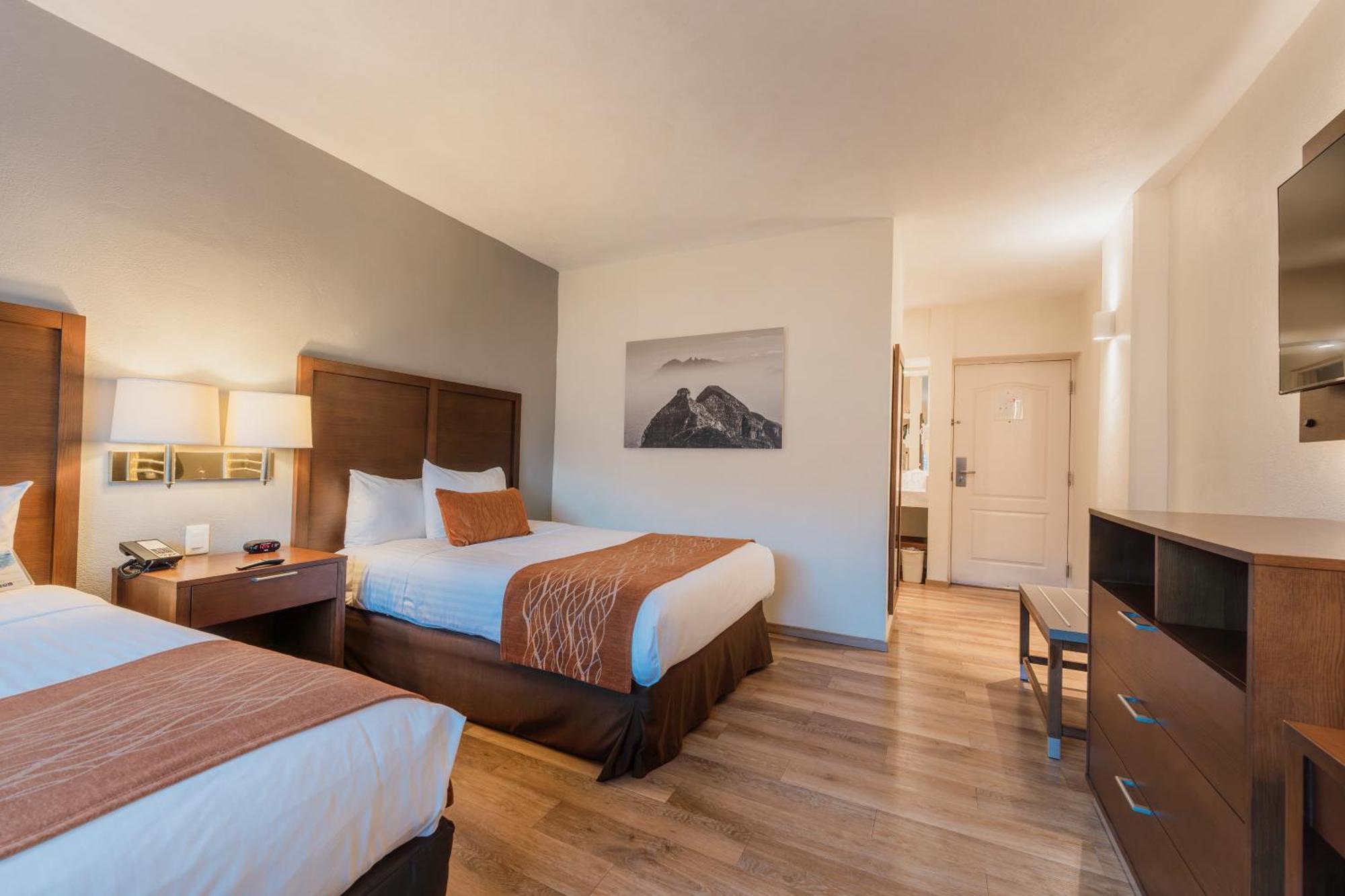 Comfort Monterrey Valle 4* San Pedro Garza Garcia