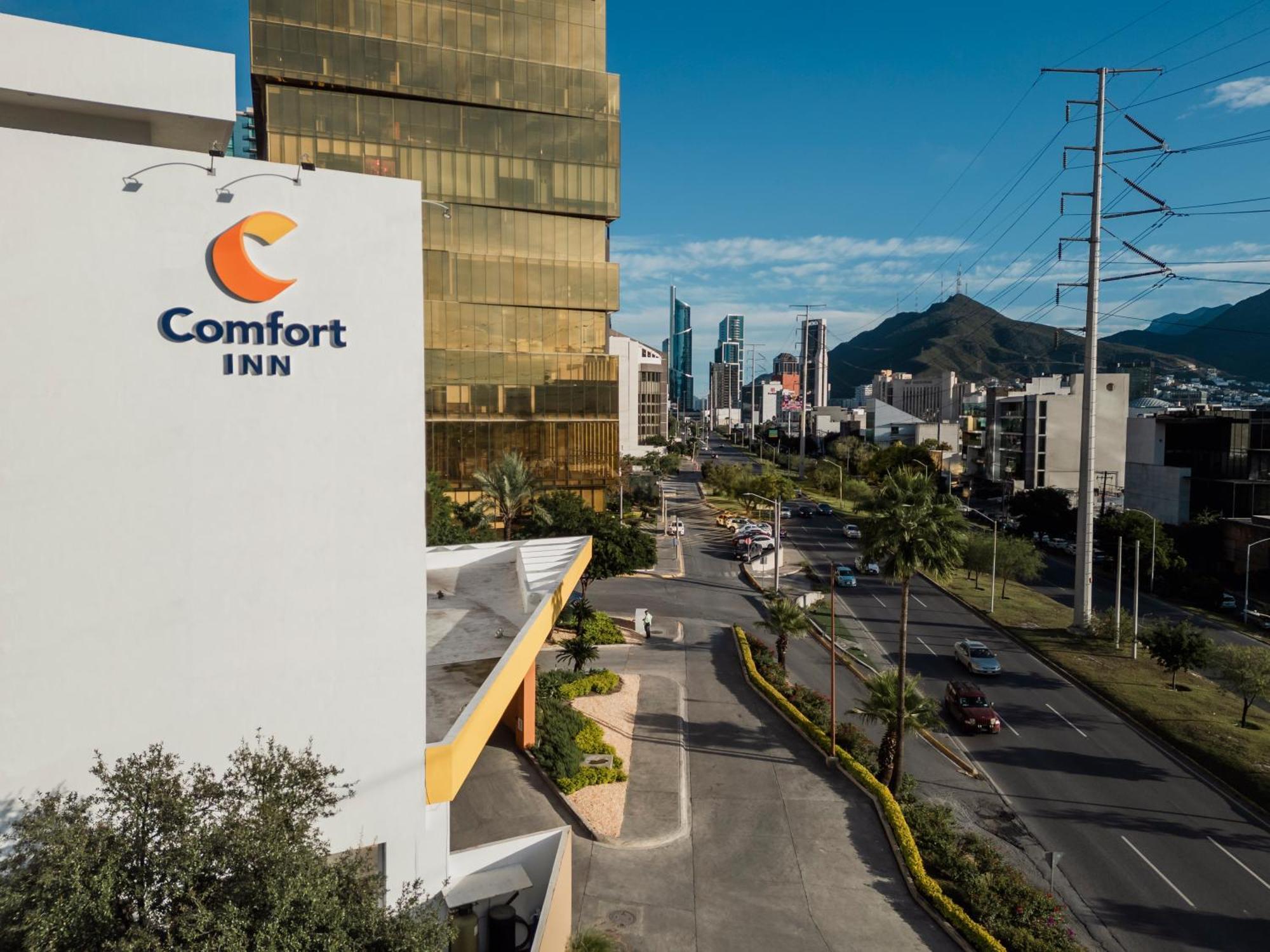 Comfort Monterrey Valle 4* San Pedro Garza Garcia