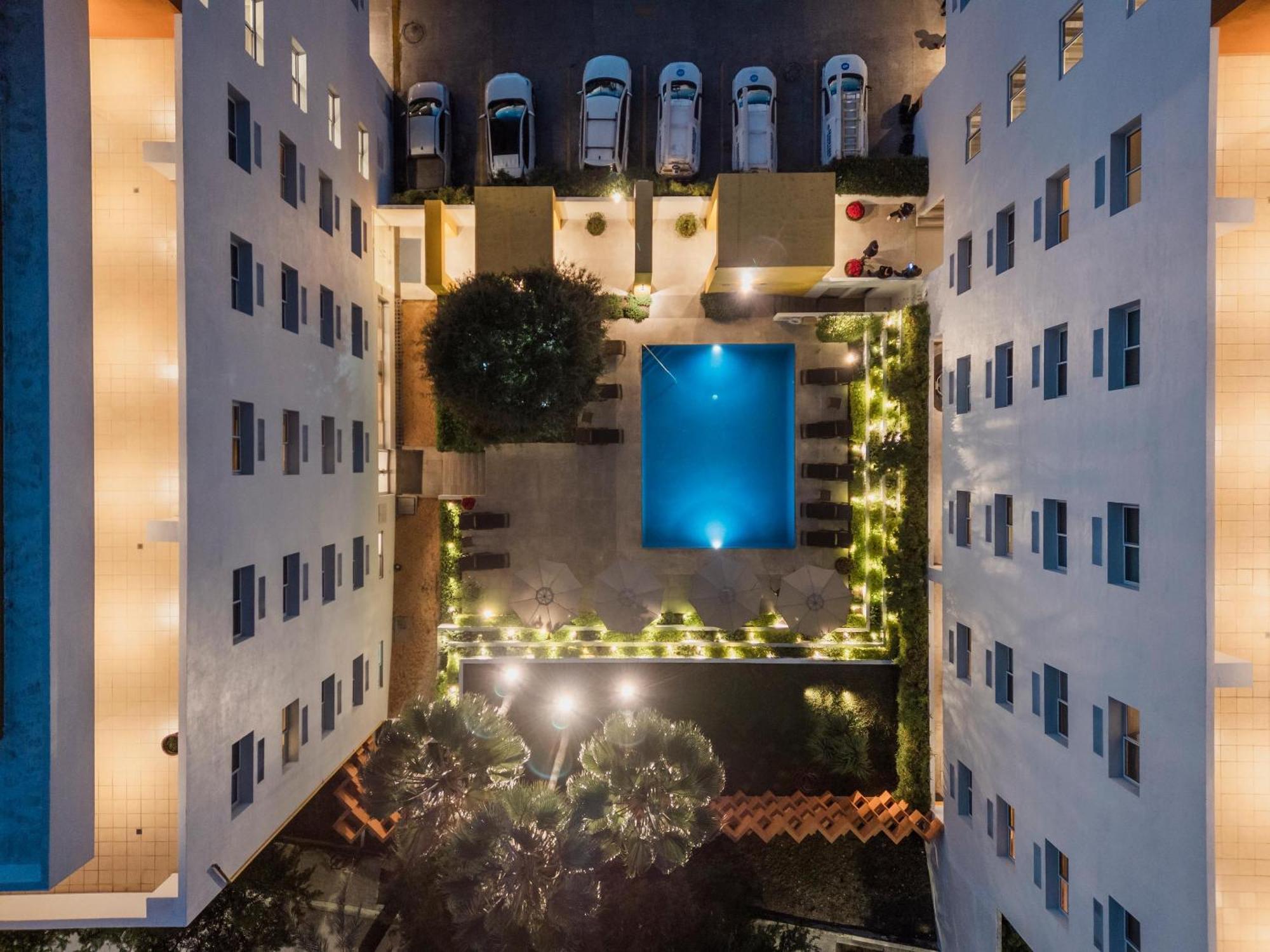 Mini-hôtel Comfort Monterrey Valle 4*